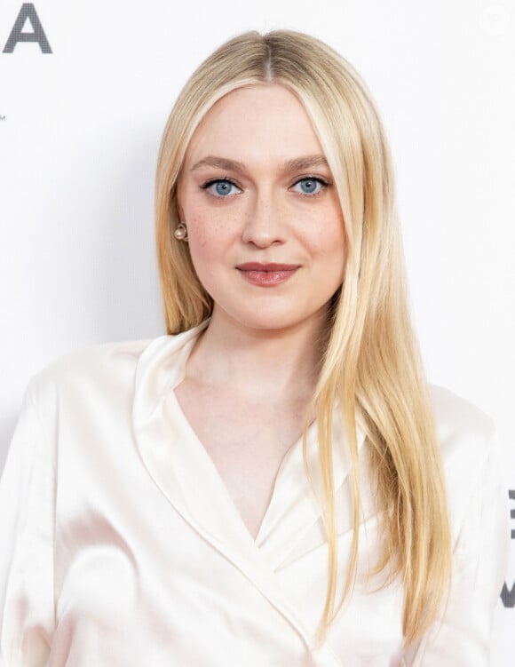 Aujourd'hui âgée de 30 ans, l'actrice a révélé que Tom Cruise lui envoie chaque année une paire de chaussures
Dakota Fanning © Photo Image Press / Zuma Press / Bestimage