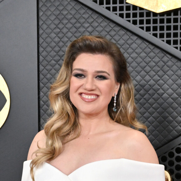 Kelly Clarkson au photocall des arrivées à la 66ème édition des Grammy Awards à la Cryptocom Arena à Los Angeles, Californie, Etats-Unis, le 4 février 2024. 