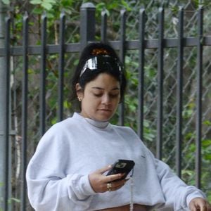 Vanessa Hudgens, 35 ans, se balade enceinte à Los Angeles.