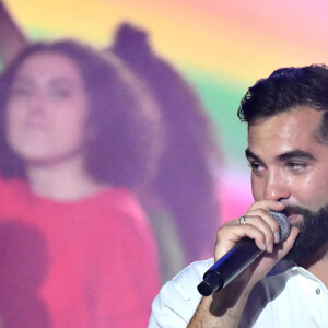 Kendji Girac lors de l'enregistrement de l'émission "Les chansons de l'été" dans les Arènes de Nîmes, diffusée le 17 juin sur TF1