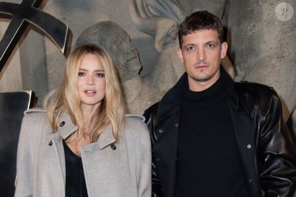 Virginie Efira et Niels Schneider assistent au défilé Saint Laurent Womenswear Fall Winter 2023-2024 dans le cadre de la semaine de la mode à Paris, le 28 février 2023. Aurore Maréchal/ABACAPRESS.COM