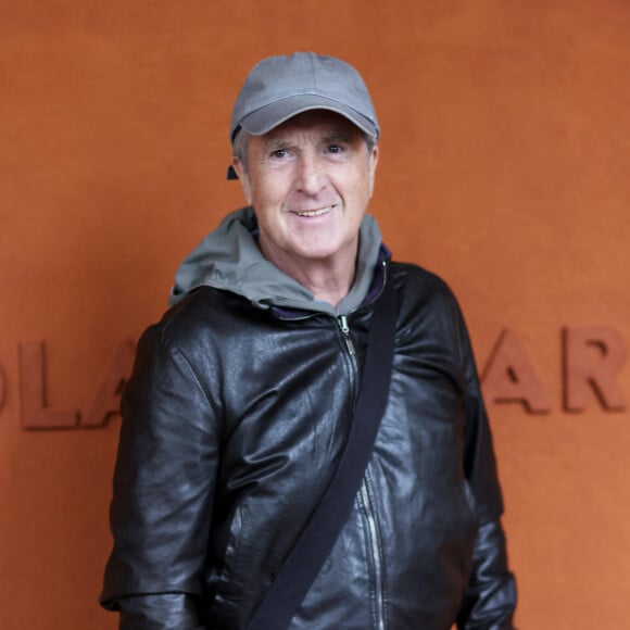 Déclarait-il dans une interview l'année dernière.
François Cluzet au village lors des Internationaux de France de tennis de Roland Garros 2024, à Paris, France, le 1er juin 2024. © Jacovides-Moreau/Bestimage 