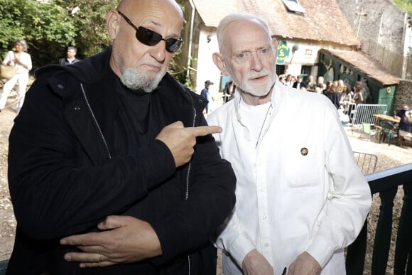 Charlélie Couture, William Sheller - 25ème édition de la "Forêt des livres" (Les écrivains chez Gonzague Saint Bris) à Chanceaux-Près-Loches le 29 aout 2021. © Cédric Perrin/Bestimage