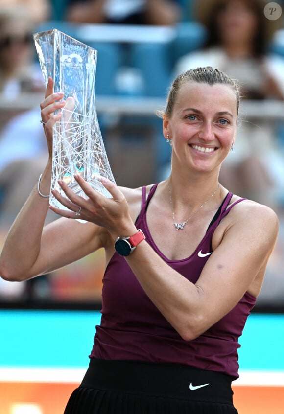 Sur Instagram, Petra Kvitova a publié une jolie photo du nouveau-né
 
La Tchèque Petra Kvitova bat (7-6 [14], 6-2) la Kazakhe Elena Rybakina en finale du WTA Masters 1000 Miami, Floride, Etats-Unis, le 1er avril 2023.