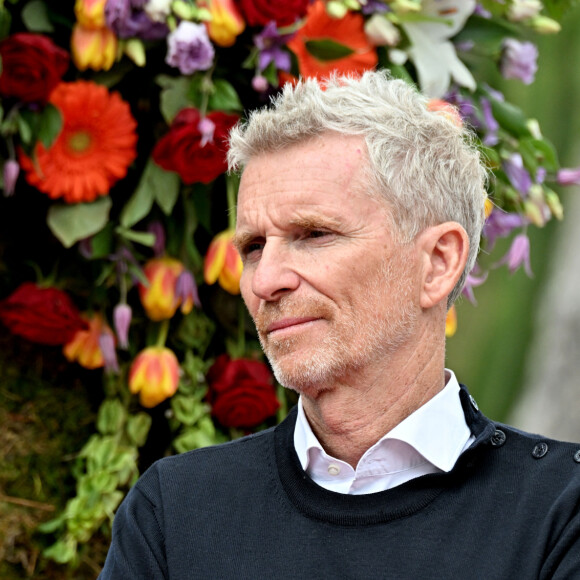 Exclusif - Denis Brogniart, le parrain de l'événement, durant la remise des prix de la 4ème édition du Festival des Jardins de la Côte d'Azur, dans les jardins de la villa Eilenroc, à Antibes Juan les Pins, le 26 mars 2023. © Bruno Bebert / Bestimage