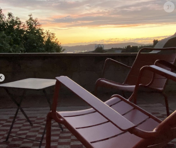 Et la vue imprenable !
Sophie Ferjani ouvre les portes de sa maison à Marseille, entièrement rénovée par ses soins - Instagram