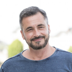 Aujourd'hui, il ne regrette en aucun cas son choix !
Olivier Minne (Présentation de son livre "Louis Jourdan, de Marseille à Hollywood") - Journées Nationales du Livre et du Vin de Saumur. Le 14 mai 2017 © Nicolas Desvignes / Bestimage