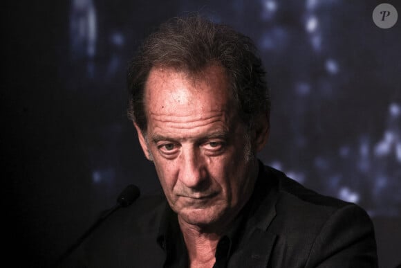 Vincent Lindon fête aujourd'hui son 65ème anniversaire...Vincent Lindon assiste à la conférence de presse du film Le Deuxième Acte avant le 77e Festival de Cannes au Palais des Festivals à Cannes, France. Photo par David Boyer/ABACAPRESS.COM
