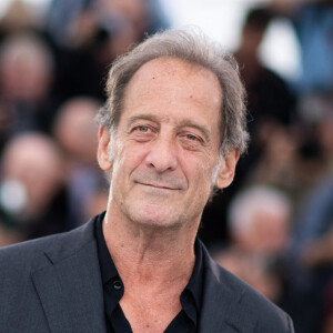 Vincent Lindon assiste au Photocall du film Le Deuxieme Acte dans le cadre du 77ème Festival International du Film de Cannes à Cannes, France, le 15 mai 2024. Photo par Aurore Marechal/ABACAPRESS.COM