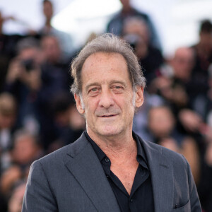 Vincent Lindon assiste au Photocall du film Le Deuxieme Acte dans le cadre du 77ème Festival International du Film de Cannes à Cannes, France, le 15 mai 2024. Photo par Aurore Marechal/ABACAPRESS.COM