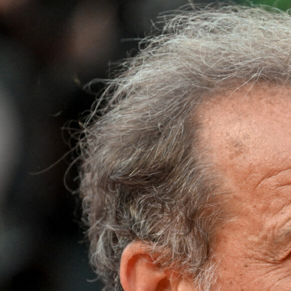 Vincent Lindon assiste à la cérémonie d'ouverture du 77e Festival de Cannes à Cannes, France, le 14 mai 2024. Photo par Julien Reynaud/APS-Medias/ABACAPRESS.COM