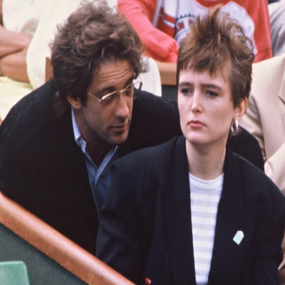 Auparavant, le comédien avait vécu 10 ans avec Claude ChiracVincent Lindon et Claude Chirac dans les tribunes, tournoi de Roland Garros 1988