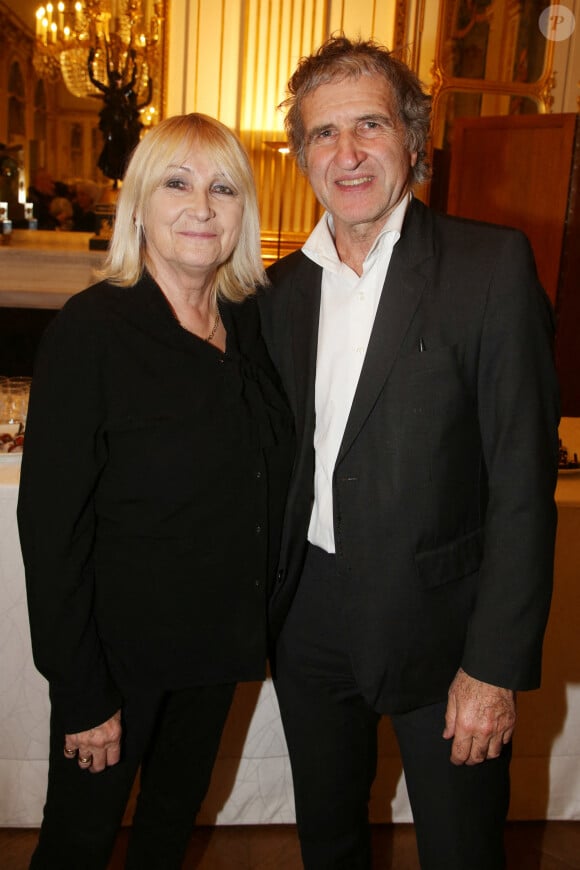 Julie Leclerc et son mari Gérard Leclerc assistent à la remise des insignes de Commandeur dans l'Ordre des Arts et des Lettres à Alain Chamfort et de Chevalier dans l'Ordre des Arts et des Lettres à Ludovic Martin, au ministère de la Culture, à Paris, le 30 octobre 2019. Jérôme Domine/ABACAPRESS.COM