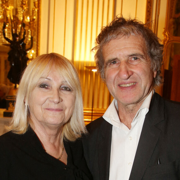 Julie Leclerc et son mari Gérard Leclerc assistent à la remise des insignes de Commandeur dans l'Ordre des Arts et des Lettres à Alain Chamfort et de Chevalier dans l'Ordre des Arts et des Lettres à Ludovic Martin, au ministère de la Culture, à Paris, le 30 octobre 2019. Jérôme Domine/ABACAPRESS.COM
