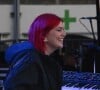 C'est une teinture 100% rouge que la chanteuse a choisie et dévoilée à ses abonnés.