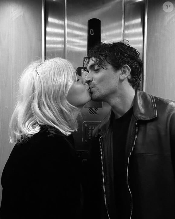 La compagne de Florian Rossi, habituellement blonde, a décidé de changer radicalement de look !