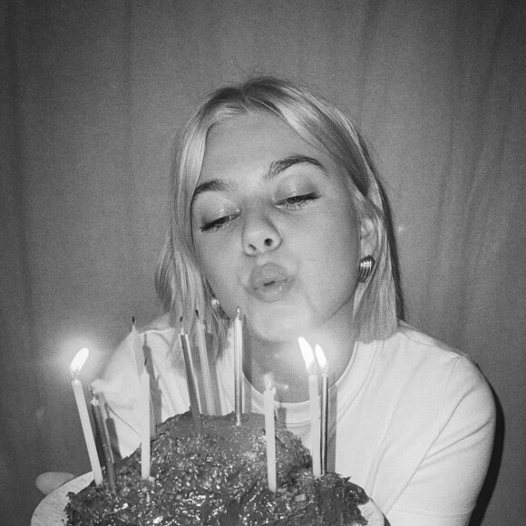 Louane a récemment célébré les dix ans de sa notoriété acquise en participant à "The Voice".