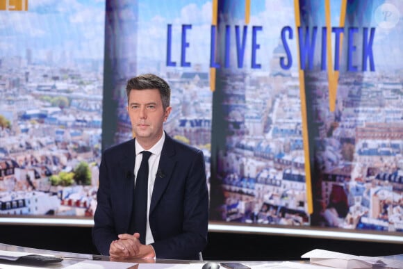 Le journaliste français Maxime Switek présente la nouvelle émission matinale "Le Live Switek" sur BFMTV suite au départ de Bruce Toussaint sur TF1. Jérôme Domine/ABACAPRESS.COM