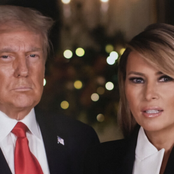 Le président Donald Trump et la Première Dame Melania Trump durant leur message de Noël 2020 via une vidéo YouTube de la Maison Blanche le 25 décembre 2020  December 25, 2020, Washington, District of Columbia, USA - President DONALD TRUMP and First Lady MELANIA TRUMP deliver their 2020 Christmas message via a White House YouTube video.(Credit Image: © White House/Youtube/ZUMA Wire) 