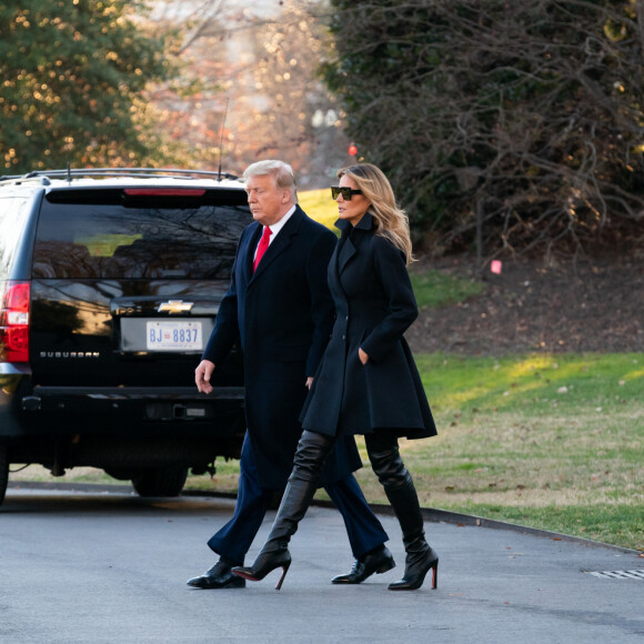 Le président Donald Trump et la première Dame Melania Trump quittent Washington pour se rendre a Mar-a-Lago a West Palm Beach le 23 décembre 2020