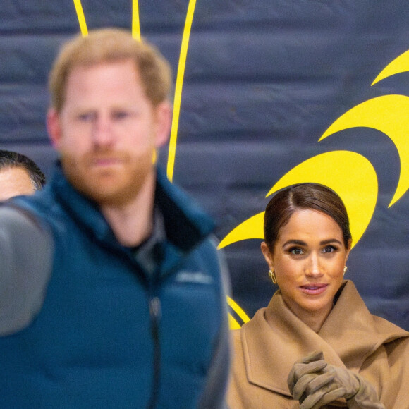 Affaire à suivre 
Le prince Harry, duc de Sussex et Meghan Markle, duchesse de Sussex, se joignent participent à un entraînement de curling aux Invictus Games Vancouver Whistler 2025, au Hillcrest Community Centre, Vancouver, Colombie-Britannique, Canada, le 16 février 2024.