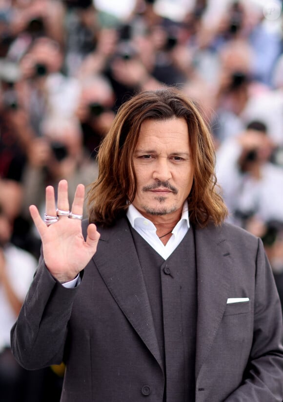 Johnny Depp au photocall de "Jeanne du Barry" lors du 76ème Festival International du Film de Cannes, le 17 mai 2023