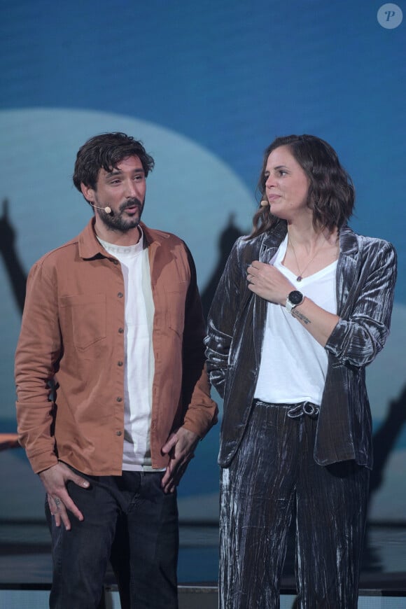 Le chanteur qui formait le duo Fréro Delavega a fait bien du chemin depuis. 
Exclusif - Jérémy Frérot, Laure Manaudou - Surprises - Enregistrement de l'émission "La Chanson secrète 11" à Paris, diffusée le 24 juin sur TF1. © Cyril Moreau / Bestimage 