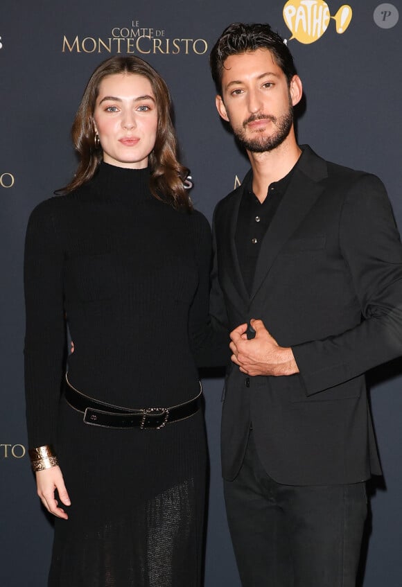 Exclusif - Anamaria Vartolomei et Pierre Niney lors de l'avant-première du film "Le Comte de Monte-Cristo" au Grand Rex à Paris le 20 juin 2024. © Coadic Guirec / Olivier Borde / Bestimage 