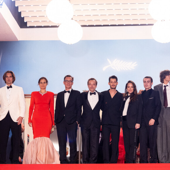 Laurent Lafitte, Dimitri Rassam, Julie De Bona, Alexandre de La Patellière, Patrick Mille, Pierre Niney, Anaïs Demoustier (enceinte), Julien De Saint-Jean, Vassili Schneider, Matthieu Delaporte, Marie Narbonne, Adèle Simphal, Anamaria Vartolomei - Descente des marches du film " Le comte de Monte-Cristo " lors du 77ème Festival International du Film de Cannes, au Palais des Festivals à Cannes. Le 22 mai 2024 © Jacovides-Moreau / Bestimage 