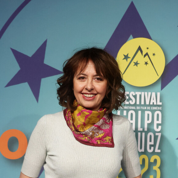 Valérie Bonneton pour le film "Juste ciel" - Photocall lors de la 26ème édition du festival international du film de comédie de l'Alpe d'Huez le 18 janvier 2023. © Dominique Jacovides / Bestimage 