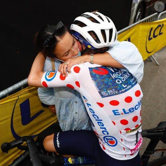 Jonas Vingegaard n'a pas gagné le Tour de France 2024, mais l'amour de sa femme reste intact.