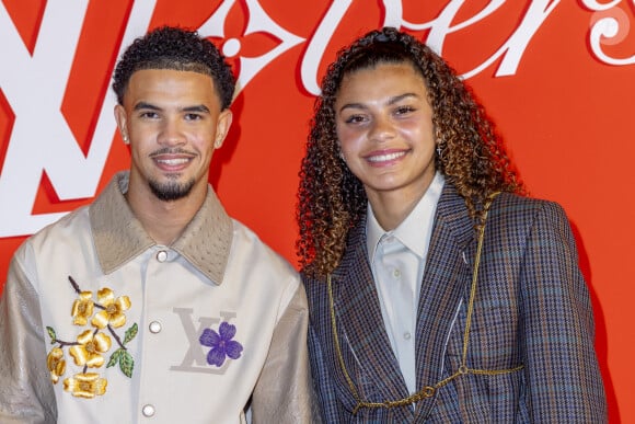 Une belle histoire qui démarre entre Warren Zaïre-Emery et la jolie brune
 
Warren Zaire-Emery et Océane Nathalie Toussaint – Photocall du Défilé de mode Louis Vuitton Homme, Collection Automne-Hiver 2024/2025 dans le cadre de la Fashion Week de Paris, France, le 16 Janvier 2024. © Olivier Borde / Bestimage