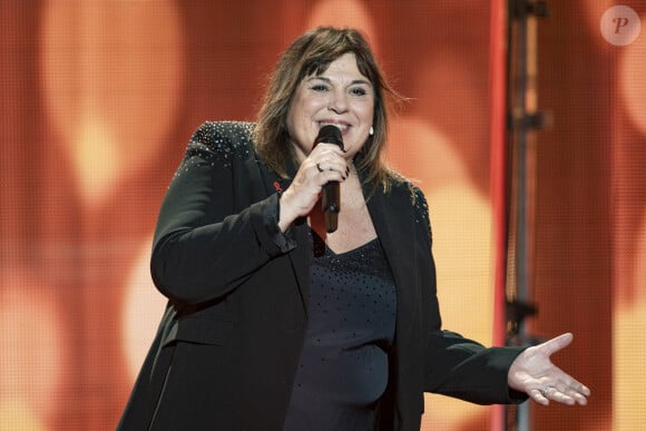 Michèle Bernier lors de l'enregistrement de la soirée "Les 30 ans du sidaction - la soirée événement" au Grand Rex à Paris diffusée le 23 mars 2024 sur France 2  © Cyril Moreau / Coadic Guirec / Bestimage 