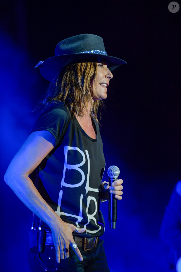 La chanteuse Zazie en concert a Solliès Pont dans le Var © Patrick Carpentier / Bestimage