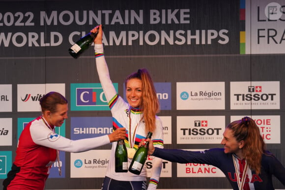 La coureuse française est en couple avec Dylan Van Baarle
La française Pauline Ferrand-Prévot décroche le titre de championne du monde en short track aux Gets, Haute-Savoie, France, le 26 août 2022. © Fabio Averna/LPS/Zuma Press/Bestimage 