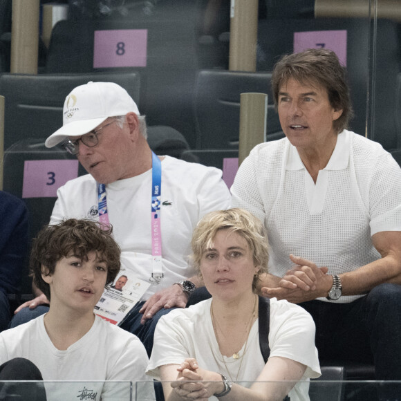 Tom Cruise assiste aux épreuves de gymnastique avec Simone Biles des USA lors des Jeux Olympiques 2024 (JO 2024) à Paris le 28 juillet 2024