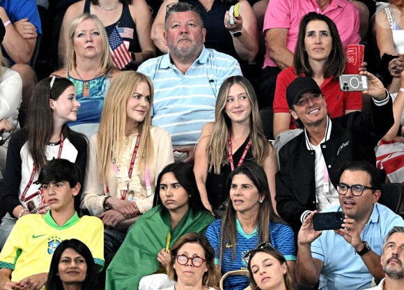 Nicole Kidman, son mari Keith Urban et leur fille lors de la finale de l'épreuve par équipe de gymnastique à l'Arena Bercy à Paris le 30 juillet 2024. Photo by David Niviere/ABACAPRESS.COM. Photo by David Niviere/ABACAPRESS.COM