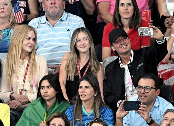 Nicole Kidman, son mari Keith Urban et leur fille lors de la finale de l'épreuve par équipe de gymnastique à l'Arena Bercy à Paris le 30 juillet 2024. Photo by David Niviere/ABACAPRESS.COM. Photo by David Niviere/ABACAPRESS.COM