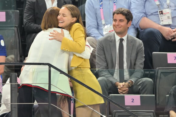 Gabriel Attal était heureux de voir Natalie Portman
Natalie Portman et Gabriel Attal lors de la finale de l'épreuve par équipe de gymnastique à l'Arena Bercy à Paris le 30 juillet 2024. Photo by Laurent Zabulon/ABACAPRESS.COM