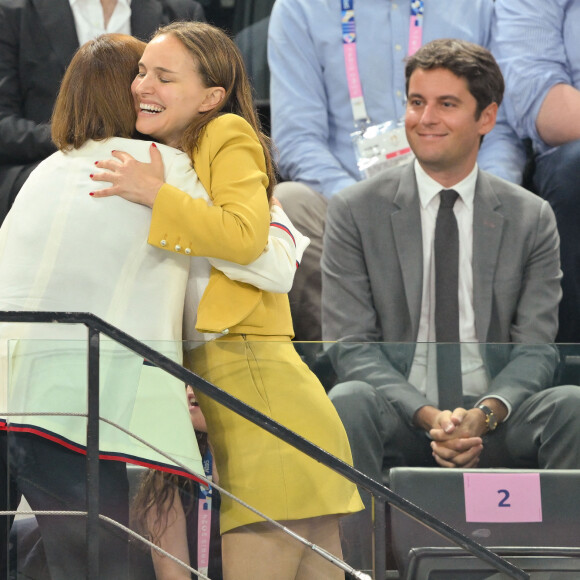 Gabriel Attal était heureux de voir Natalie Portman
Natalie Portman et Gabriel Attal lors de la finale de l'épreuve par équipe de gymnastique à l'Arena Bercy à Paris le 30 juillet 2024. Photo by Laurent Zabulon/ABACAPRESS.COM