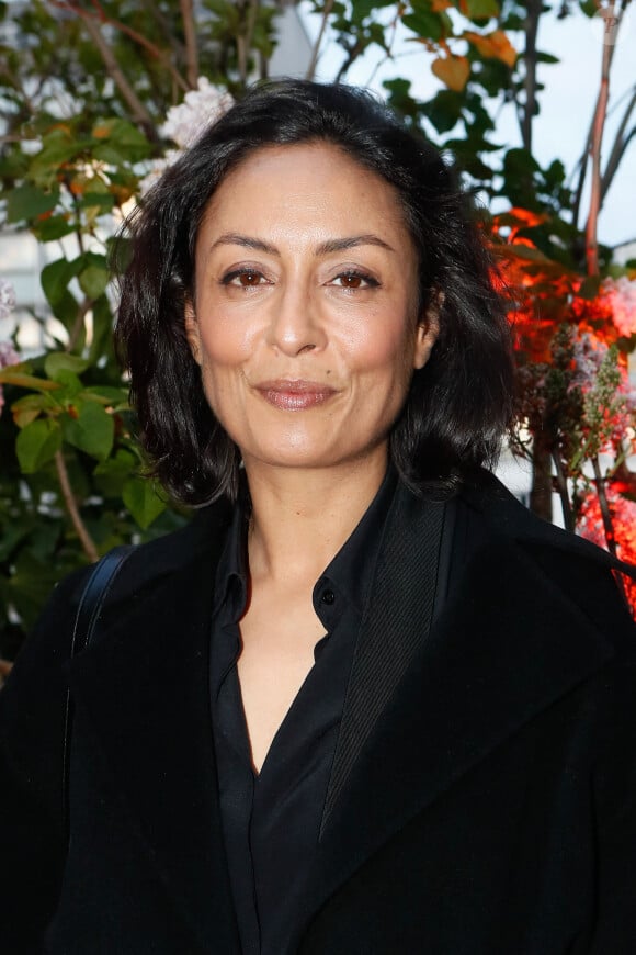 Leïla Kaddour (jury 2024) - Remise du prix littéraire "Closerie des Lilas" à la Closerie des Lilas, à Paris le 25 avril 2024. Le prix littéraire de la Closerie des Lilas a été décerné à la romancière Arièle Butaux pour son livre "le cratère". © Christophe Clovis / Bestimage