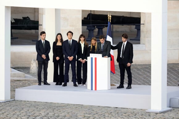 Stella Belmondo, Victor Belmondo, Giacomo Belmondo, Alessandro Belmondo, Annabelle Belmondo et guest lors de la cérémonie d’hommage national à Jean-Paul Belmondo à l’Hôtel des Invalides à Paris, France, le 9 septembre 2021. © Dominique Jacovides/Bestimage