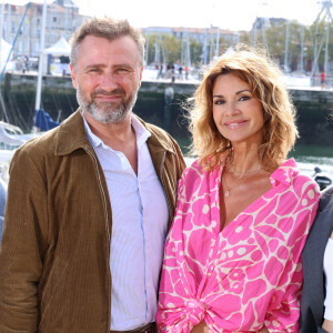 Alexandre Brasseur et Ingrid Chauvin au photocall de la série "Demain Nous Appartient" lors de la 25ème édition du Festival de la fiction de la Rochelle, France, le 16 septembre 2023. © Denis Guignebourg/BestImage 