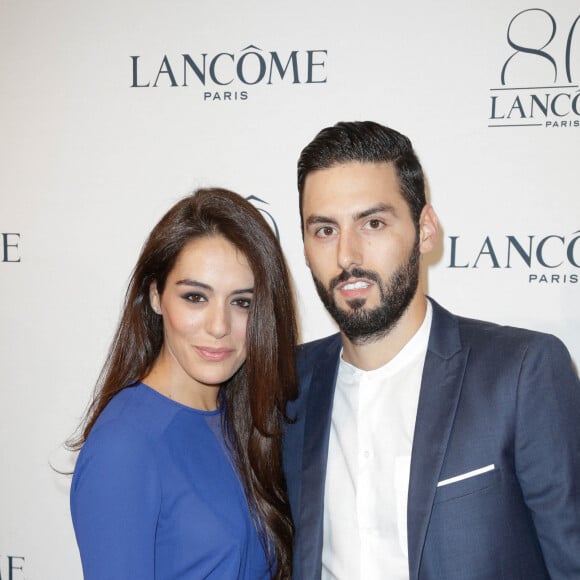 Depuis 2009, l'actrice et chanteuse est en couple avec Adrien.
Sofia Essaidi et son petit ami Adrien Galo assistant à la soirée du 80e anniversaire de Lancome au Casino de Paris, le 7 juillet 2015. Jérôme Domine/ABACAPRESS.COM