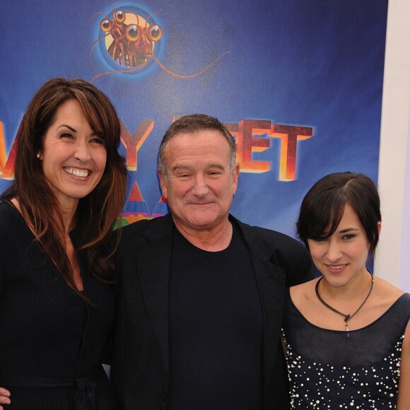 Susan Schneider, Robin Williams et Zelda Williams lors de la première mondiale d'Happy Feet Two au Grauman's Chinese Theatre à Hollywood, le 13 novembre 2011. Graylock/ABACAPRESS.COM