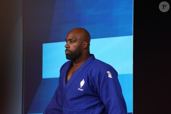 Vendredi 2 août, le judoka a obtenu sa 4e médaille d'or olympique, la troisième dans la même catégorie.
Teddy Riner lors de la demi-finale du judo masculin +100 kg le 7e jour des Jeux Olympiques de Paris 2024 dans la salle de l'Arena Champ-de-Mars à Paris, le 2 août 2024. Mickael Chavet/ZUMA Press Wire).