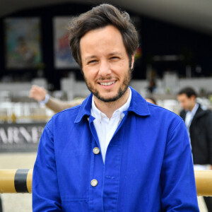 Le chanteur Vianney à la reconnaissance du prix Barnes lors de la 10ème édition du "Longines Paris Eiffel Jumping" à la Plaine de Jeux de Bagatelle à Paris, France, le 22 juin 2024. © Perusseau-Veeren/Bestimage 