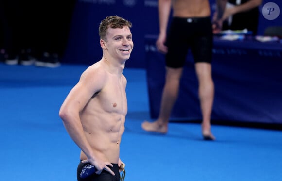 Mais pour le bien de sa carrière, le nageur français est parti vivre aux Etats-Unis
Léon Marchand devient champion Olympique sur 200 m 4 nages lors des Jeux Olympiques de Paris 2024 (JO) à Paris La Defense Arena à Nanterre le 2 Aout 2024. © Dominique Jacovides-Pierre Perusseau/Bestimage 