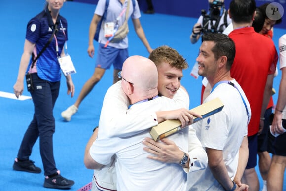 Pour lui, Léon Marchand est 50% français et 50% américain
Léon Marchand avec son entraîneur Bob Bowman aux Jeux Olympiques de Paris 2024 (Credit Image: © Mickael Chavet/ZUMA Press Wire)