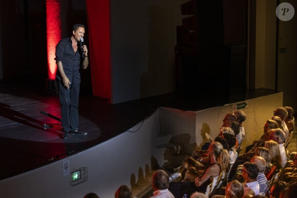 Dany Brillant assiste au spectacle donné par François Berléand et Nicolas Briançon, qui réinterprètent l'univers déjanté et mythique de Poiret et Serrault au théâtre de verdure lors du Festival de Ramatuelle le 3 aout 2024. Cyril Bruneau/Festival de Ramatuelle/Bestimage